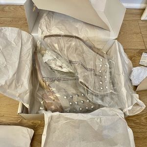 Brand new Marc Fisher grey suede Baily Boots size 8.5